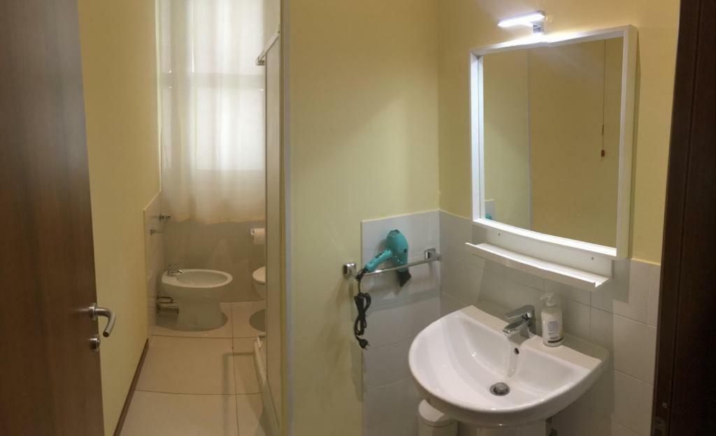 רג'ו אמיליה Hotel Piramide מראה חיצוני תמונה