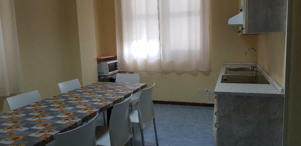 רג'ו אמיליה Hotel Piramide מראה חיצוני תמונה